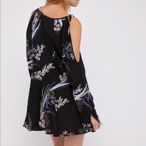 NWT Free People Clear Skies Cold Shoulder Tunic - Picture 2 of 6